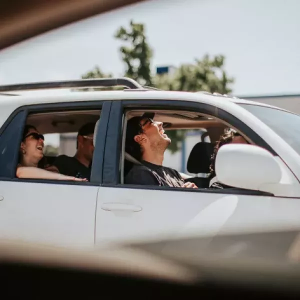 vacances-rire-voiture-cheques-vacances